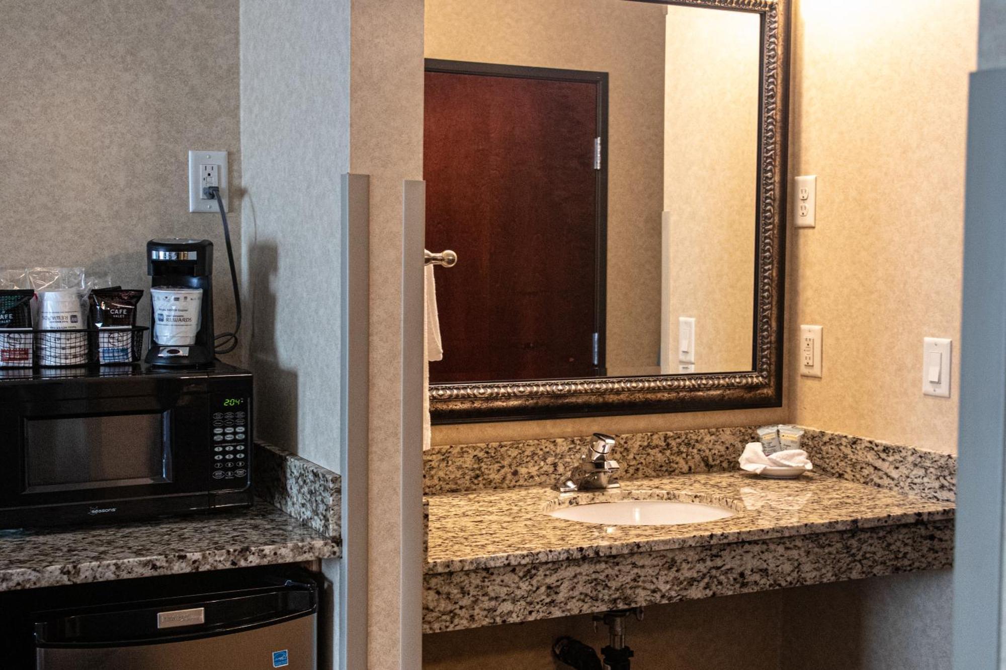 Best Western University Inn And Suites Forest Grove Eksteriør billede