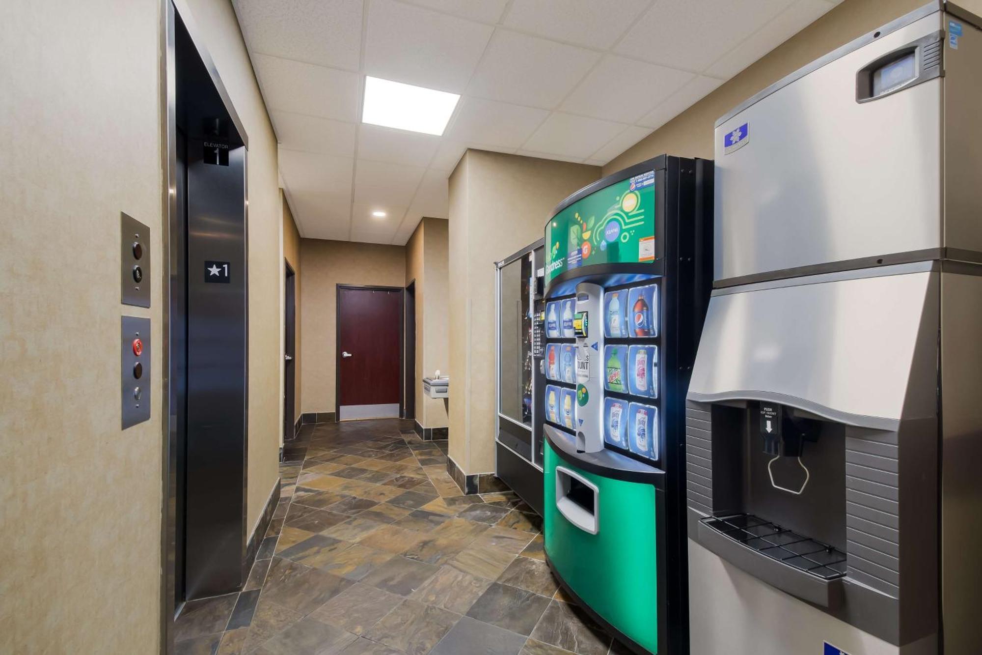 Best Western University Inn And Suites Forest Grove Eksteriør billede